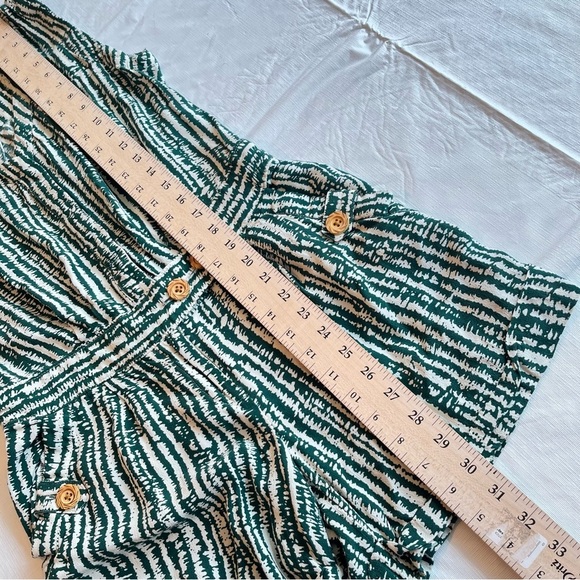 Anthropologie Ett Twa Safari V Neck Short Romper Green white Stripes (Sโฆ - Picture 12 of 14